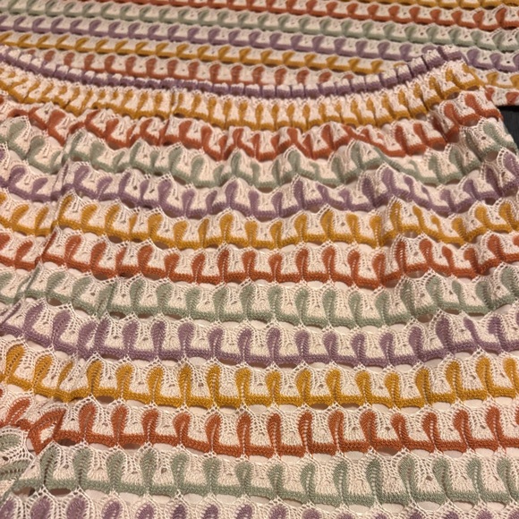 GLG Crochet Knit 2 Piece - Long Sleeve Top, High Waisted  Lined Shorts - Picture 5 of 6